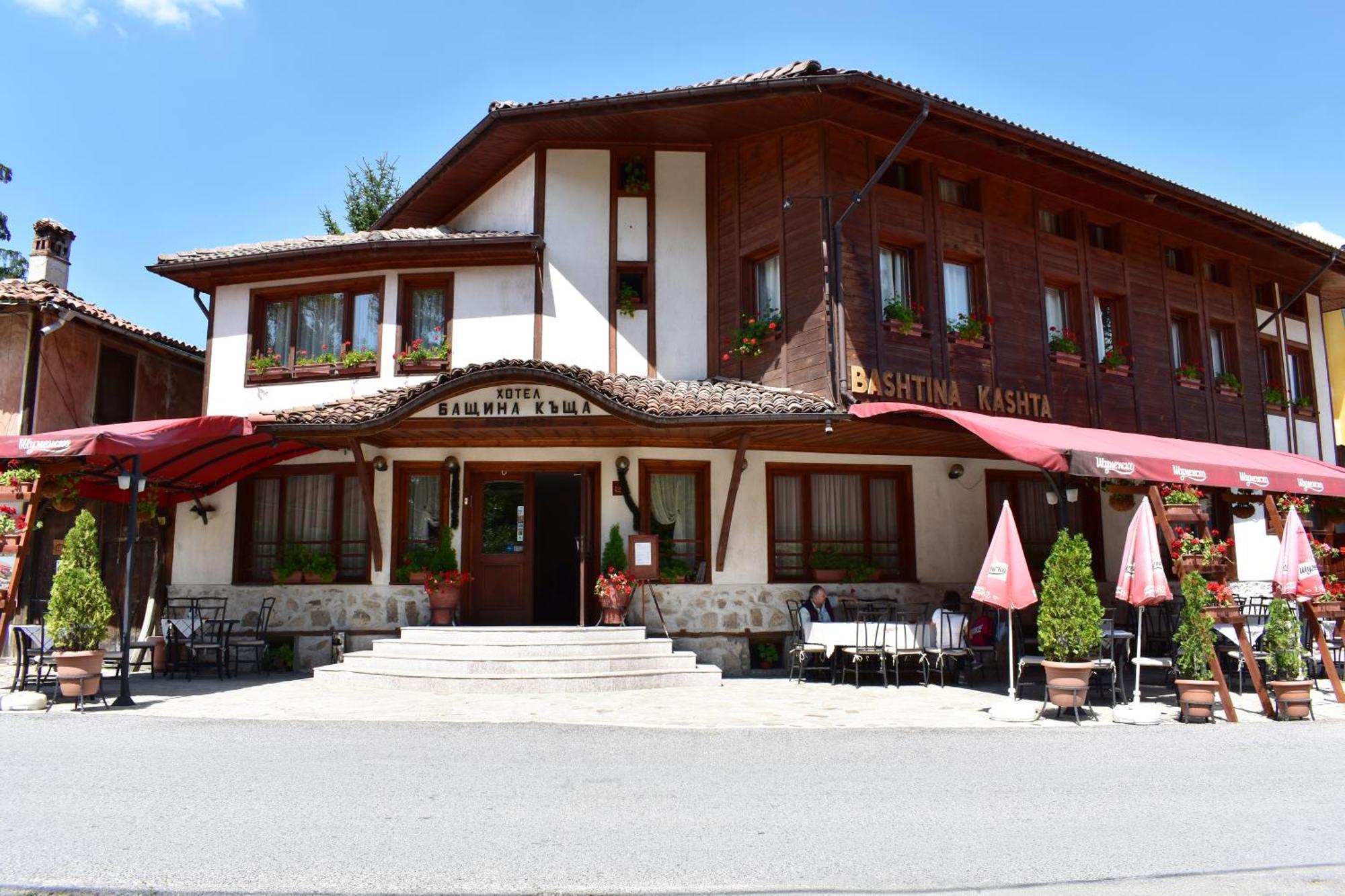 Family Hotel Bashtina Kashta Koprivchtitsa Extérieur photo