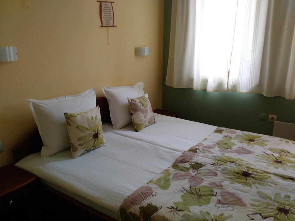 Family Hotel Bashtina Kashta Koprivchtitsa Extérieur photo