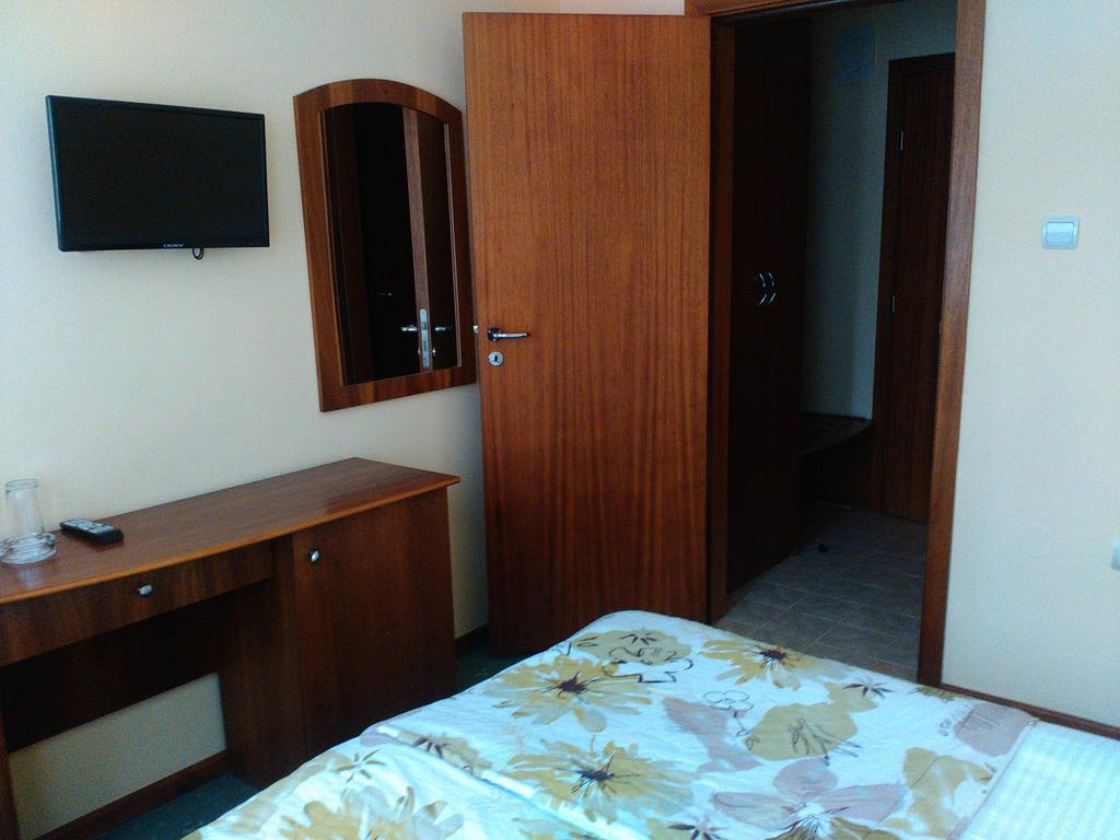 Family Hotel Bashtina Kashta Koprivchtitsa Extérieur photo