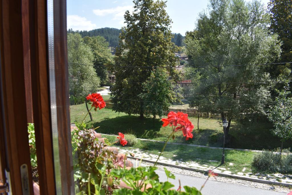 Family Hotel Bashtina Kashta Koprivchtitsa Chambre photo