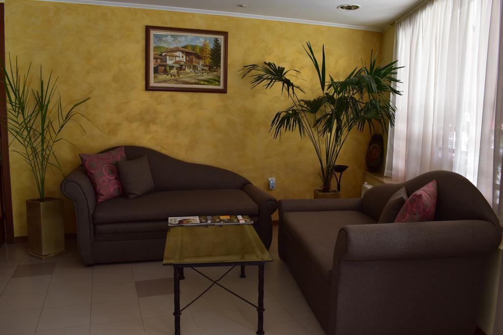Family Hotel Bashtina Kashta Koprivchtitsa Extérieur photo