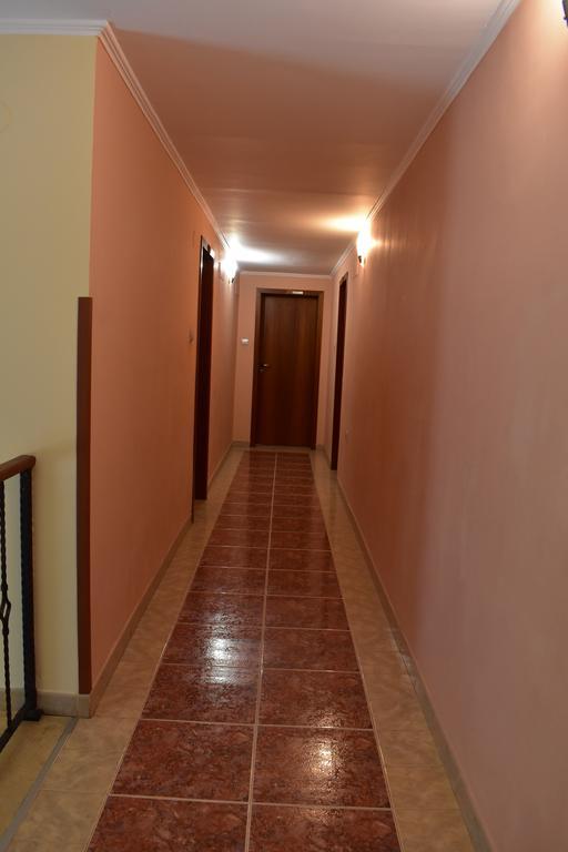 Family Hotel Bashtina Kashta Koprivchtitsa Extérieur photo