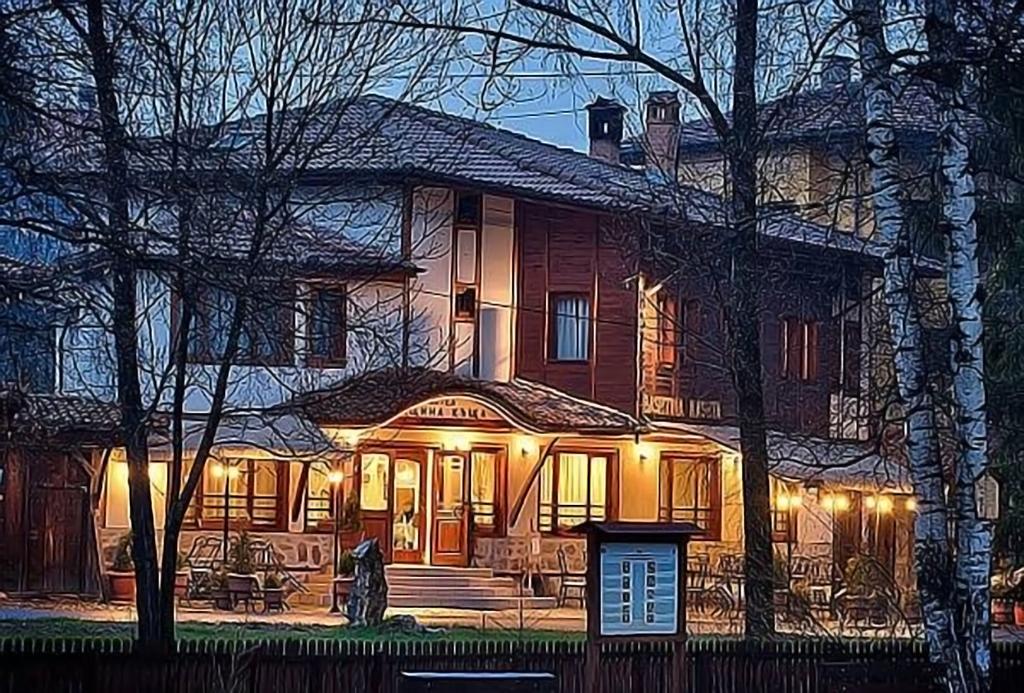 Family Hotel Bashtina Kashta Koprivchtitsa Extérieur photo